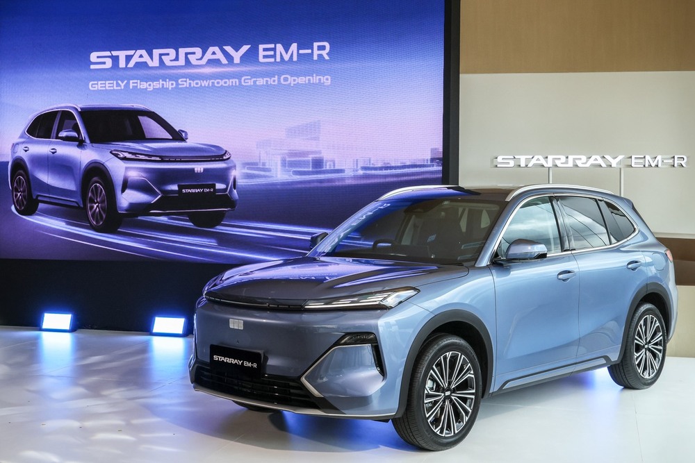 ธนบุรีนอยสเติน เปิดตัว GEELY STARRAY EM-R ครั้งแรกของโลก  พร้อมปักหมุด GEELY Flagship Showroom แห่งแรกในประเทศไทย 