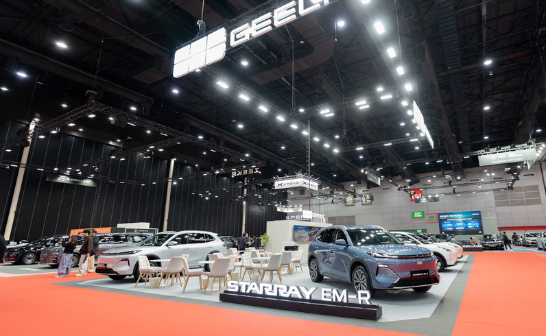 GEELY STARRAY EM-R ราคาไทย 699,900-799,900 บาท วิ่งไฟฟ้า 104.8 กม. NEDC