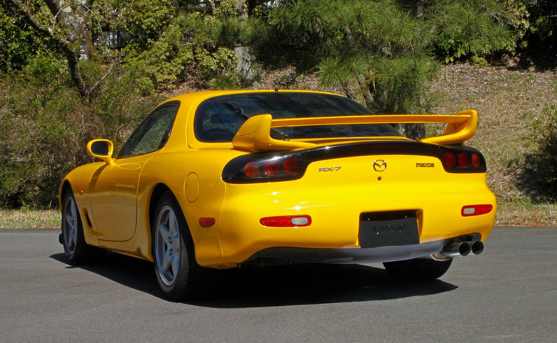 Fujitsubo อัปเดตท่อ Legalis R W-tail สำหรับ Mazda RX-7 FD3S