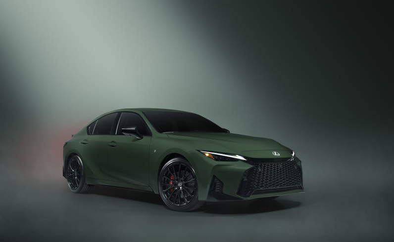Lexus IS 350 F SPORT รุ่นพิเศษปี 2027 มาในสี Envious จำกัด 350 คันในอเมริกาเหนือ