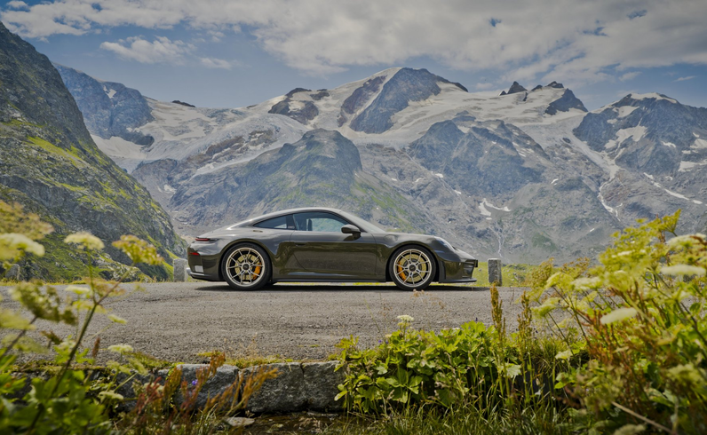 Porsche 911 GT3 Bergsport รุ่นพิเศษ 100 คัน ใช้เกียร์ธรรมดา 6 สปีด
