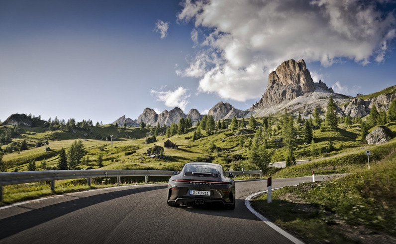 Porsche 911 GT3 Bergsport รุ่นพิเศษ 100 คัน มากับเกียร์ธรรมดา 6 สปีด