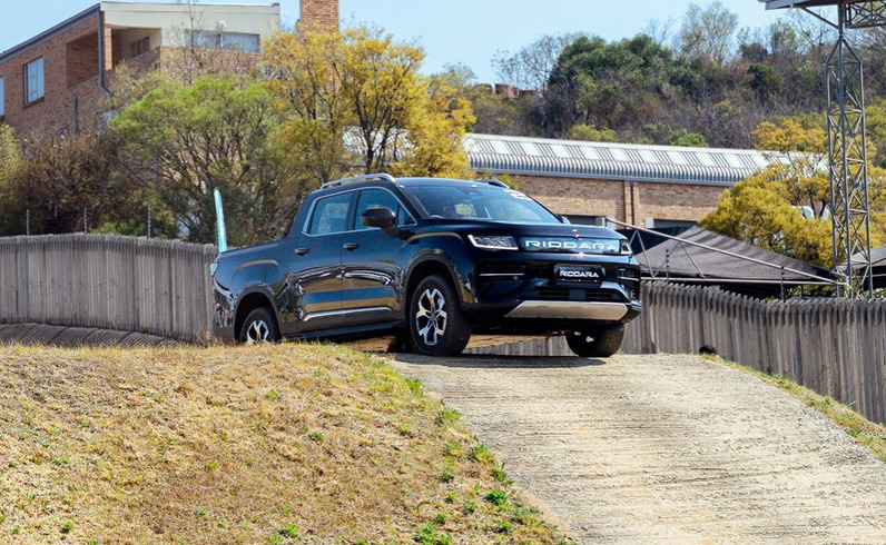 Geely Riddara เปิดตัว RD6 พวงมาลัยขวาในแอฟริกาใต้ รุ่น 4WD กำลัง 315 kW