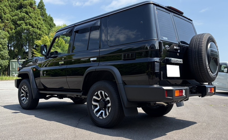 FUJITSUBO เปิด EXH+ FINISHER สำหรับ Land Cruiser 70 GDJ76W น้ำหนัก 3.7 กก.