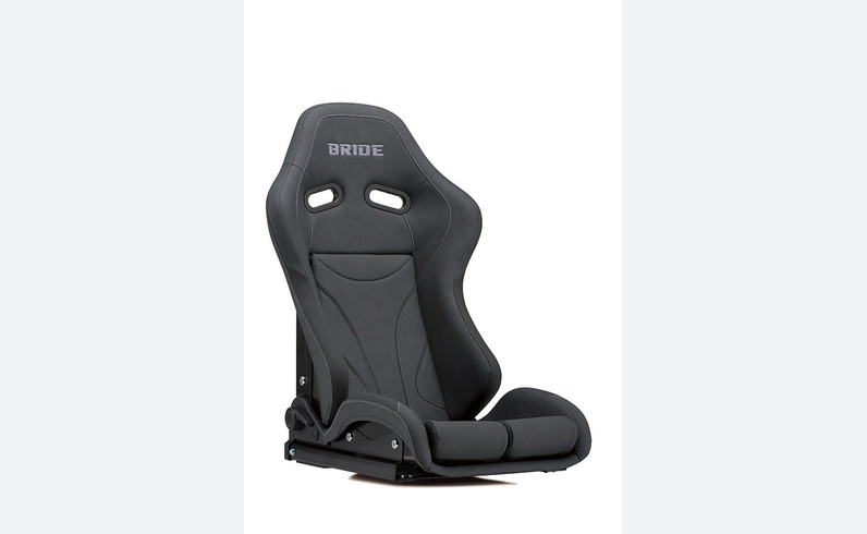 BRIDE STRADIA III NUGRAIN เพิ่มเปลือกคาร์บอน ราคา 335,500 เยนในญี่ปุ่น