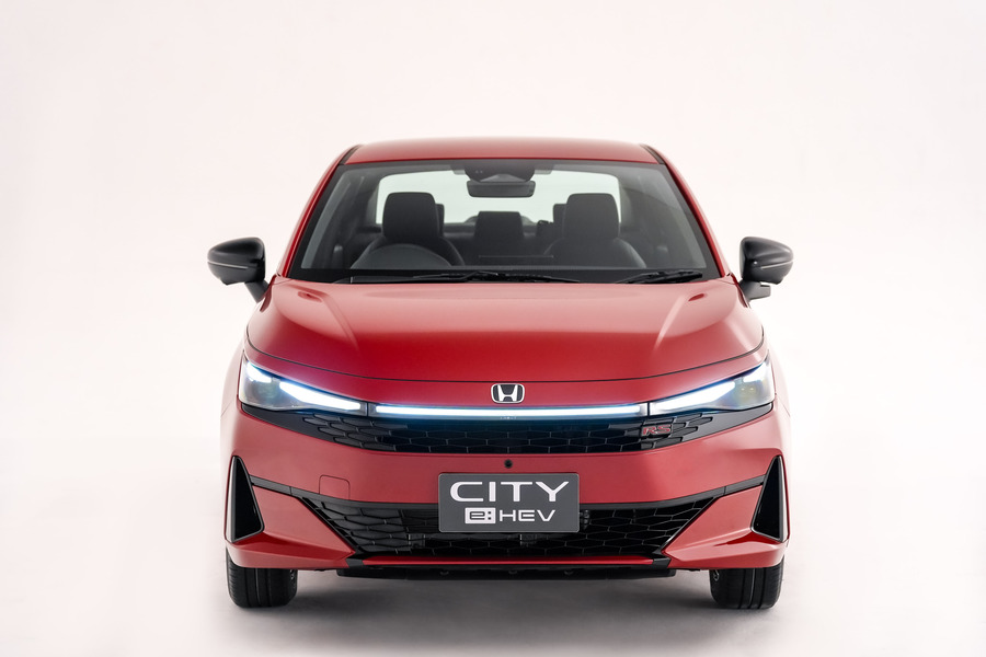 Honda City ใหม่ คว้ารางวัลสุดยอดสินค้าและบริการแห่งปี 2569  BUSINESS+ PRODUCT OF THE YEAR AWARDS 2026 สะท้อนความเชื่อมั่นต่อ Honda City ใหม่ ซิตี้คาร์ยอดนิยม