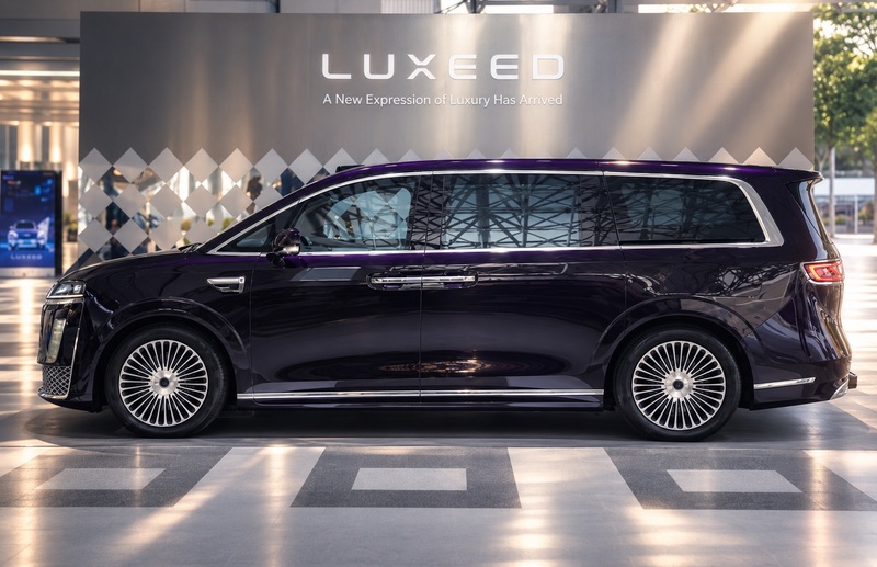LUXEED เปิดเกมรุก เผยโฉม EHV (V9) ยนตรกรรม MPV สุดล้ำครั้งแรก  มาพร้อมเบาะแถวที่สองแบบหมุนได้หลายองศาครั้งแรกในประเทศไทย