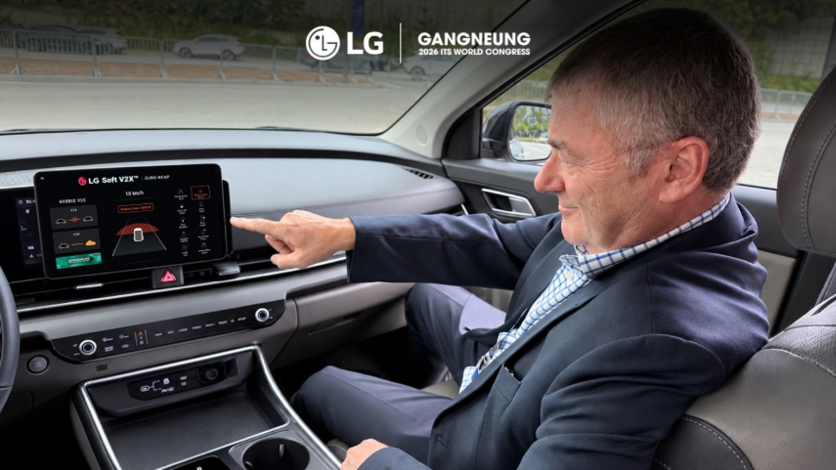 LG สาธิต Soft V2X เตือนอันตรายพ้นสายตา Toyota ร่วมเวที Zero-Accident